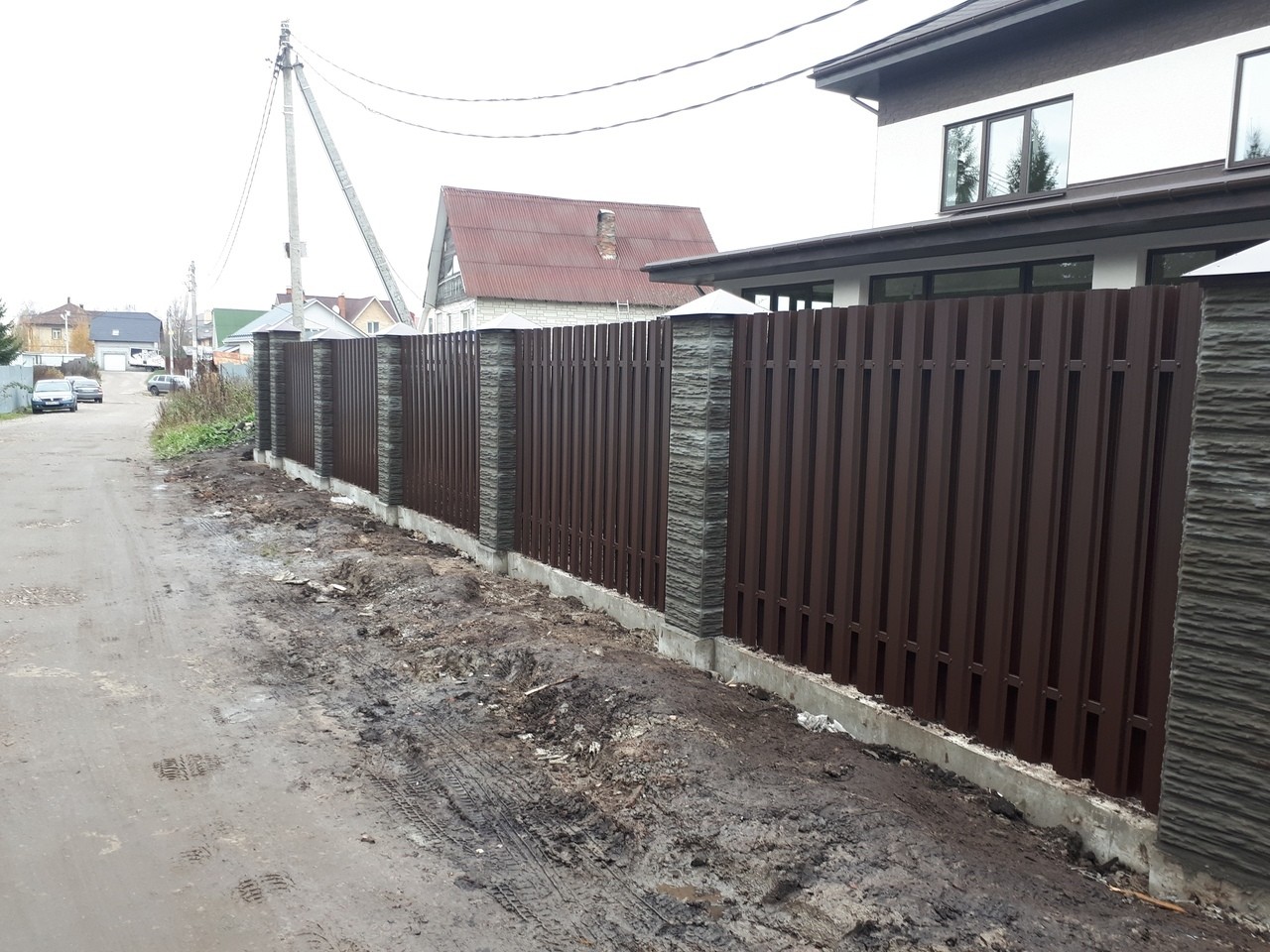 Забор шахматка 40м из штакетника столбы под камень в Нижнем Тагиле