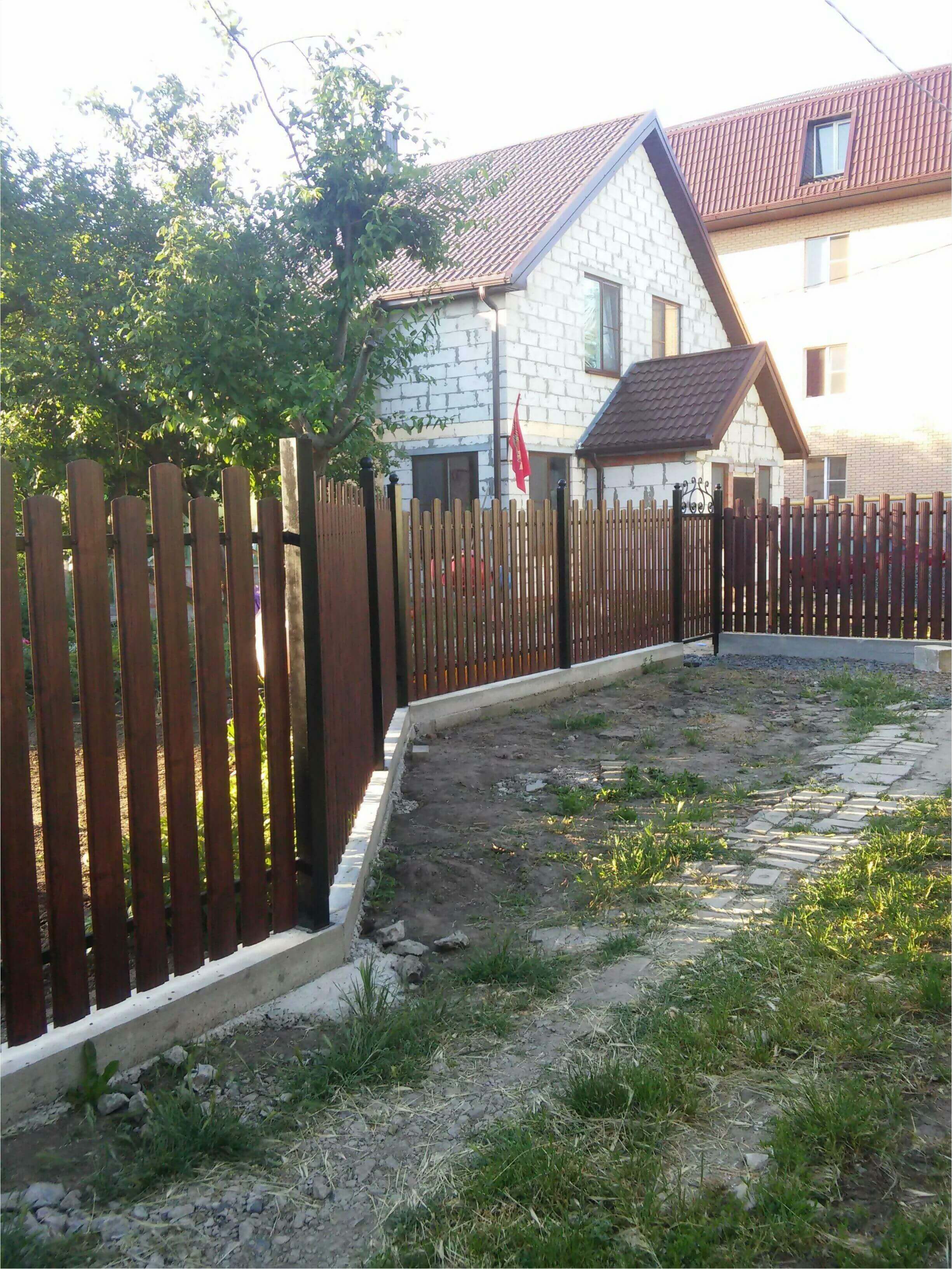 Забор из штакетника 90м фото4 в Нижнем Тагиле
