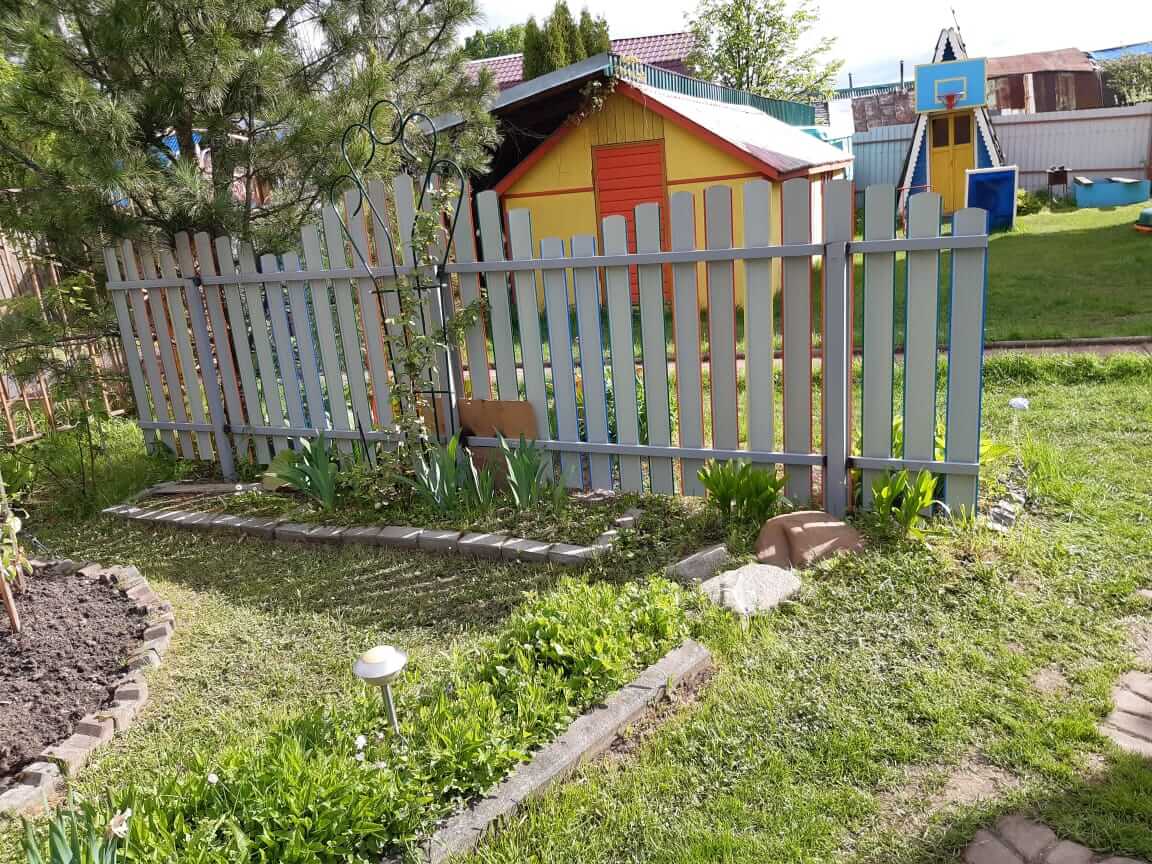 забор из разноцветного штакетника односторонний фото3 в Нижнем Тагиле