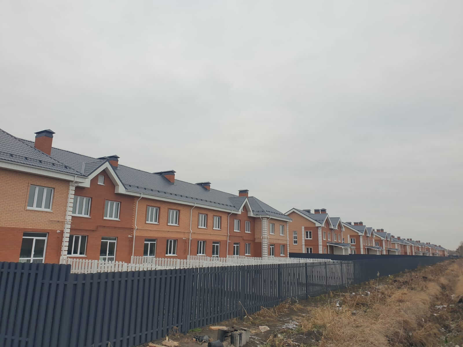 Забор из штакетника 230м Серый Графит фото5 в Нижнем Тагиле