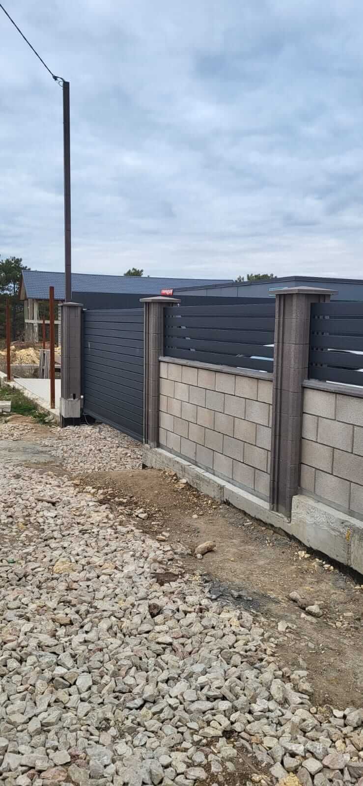 Забор-ранчо из металлопланкена 28м RAL7024 Серый Графит МАТТЕ фото 2 в Нижнем Тагиле
