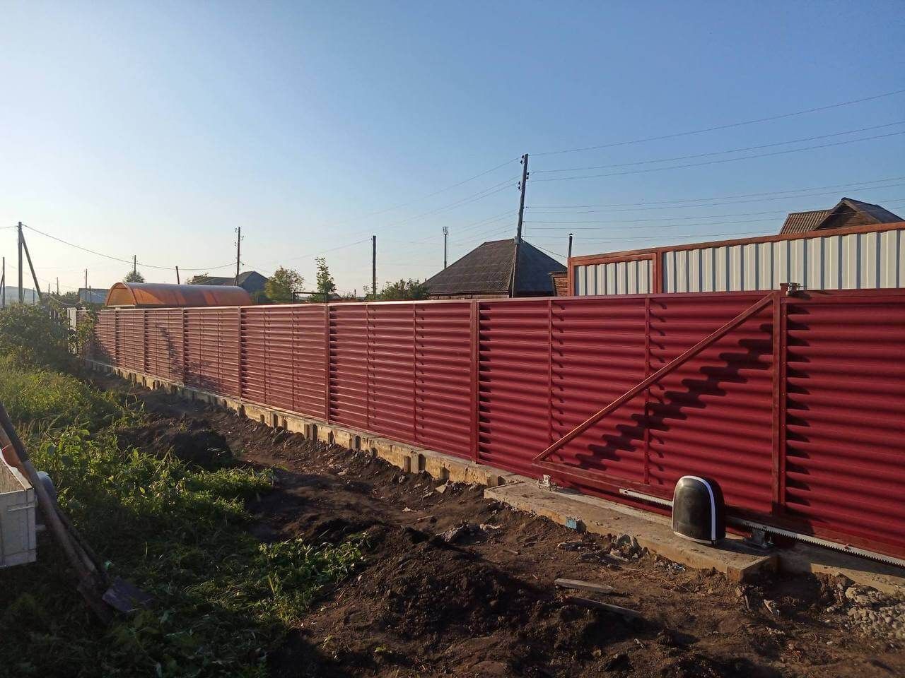 Забор-жалюзи 44м RAL3005/3005 Красное Вино двусторонний фото 3 в Нижнем Тагиле