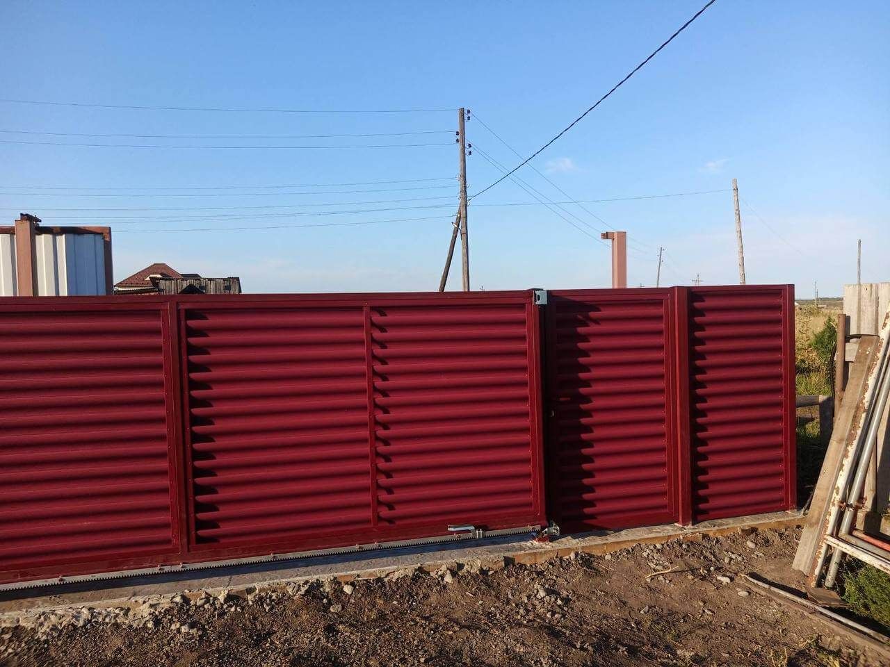 Забор-жалюзи 44м RAL3005/3005 Красное Вино двусторонний фото 2 в Нижнем Тагиле