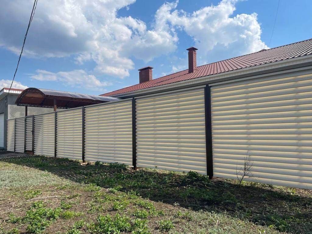 Забор из ламелей Еврожалюзи 25м RAL1015/1015 Слоновая Кость двусторонний в Нижнем Тагиле