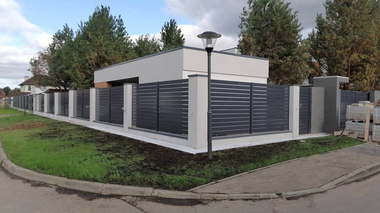 Забор-ранчо из металлопланкена 36м RAL7024 Серый Графит фото 7 в Нижнем Тагиле