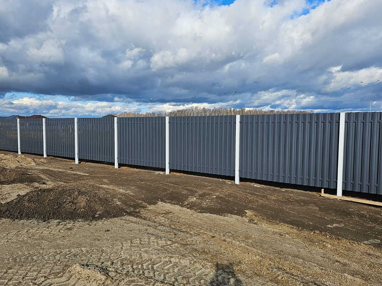 Забор из евроштакетника 234м RAL7024/7024 Серый Графит двусторонний фото 2 в Нижнем Тагиле