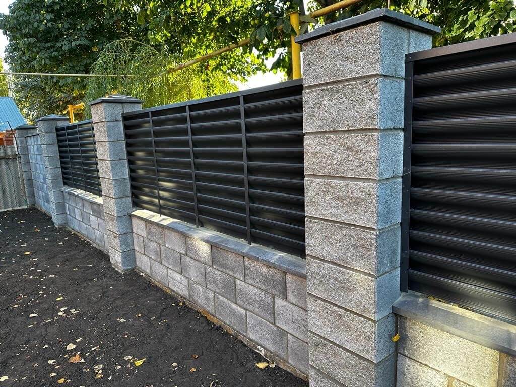Забор-жалюзи 19м RAL7024/7024 Серый Графит двусторонний MATTE фото 6 в Нижнем Тагиле