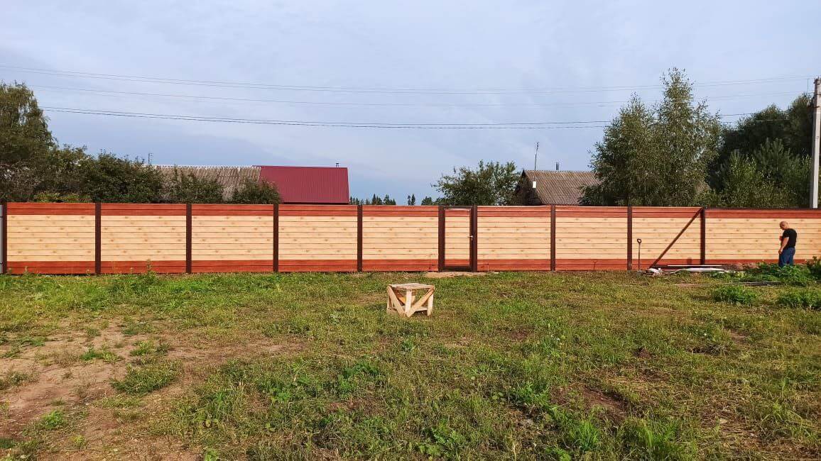 Забор из металлосайдинга Евро-Брус 34м Клен Светлый (SteelArt) + Темное Дерево (Printech) фото 2 в Нижнем Тагиле