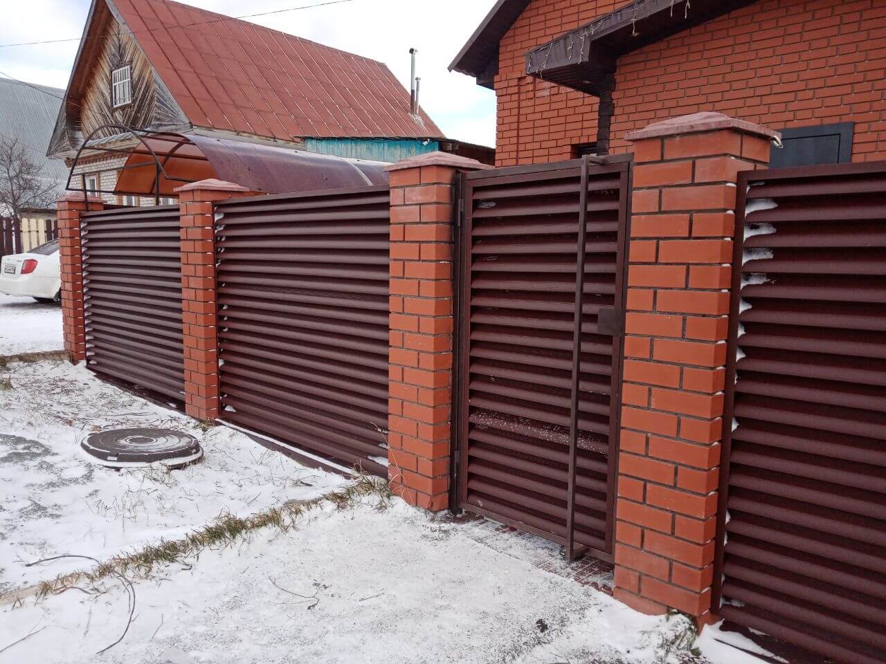 Забор из ламелей еврожалюзи 12м RAL8017/8017 Шоколад двусторонний МАТТЕ фото 2 в Нижнем Тагиле
