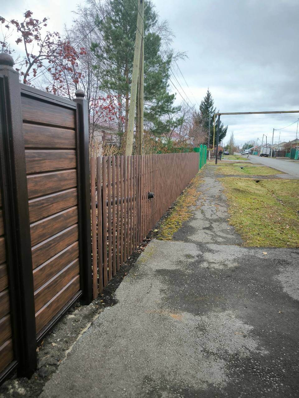 Забор из металлосайдинга Евро-Брус 46м Античное Дерево Принтек фото 3 в Нижнем Тагиле
