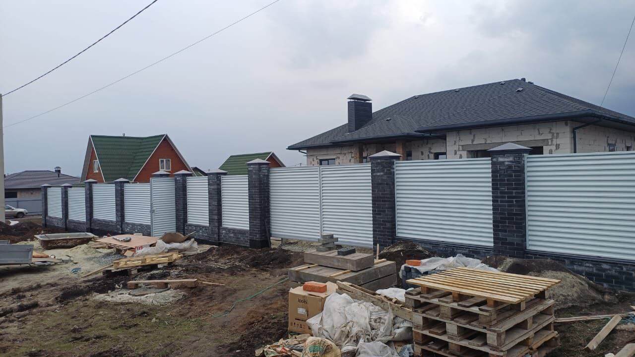 Забор-жалюзи из ламелей ЭКО-Z 94м RAL9003/9003 Белый двусторонний фото 2 в Нижнем Тагиле