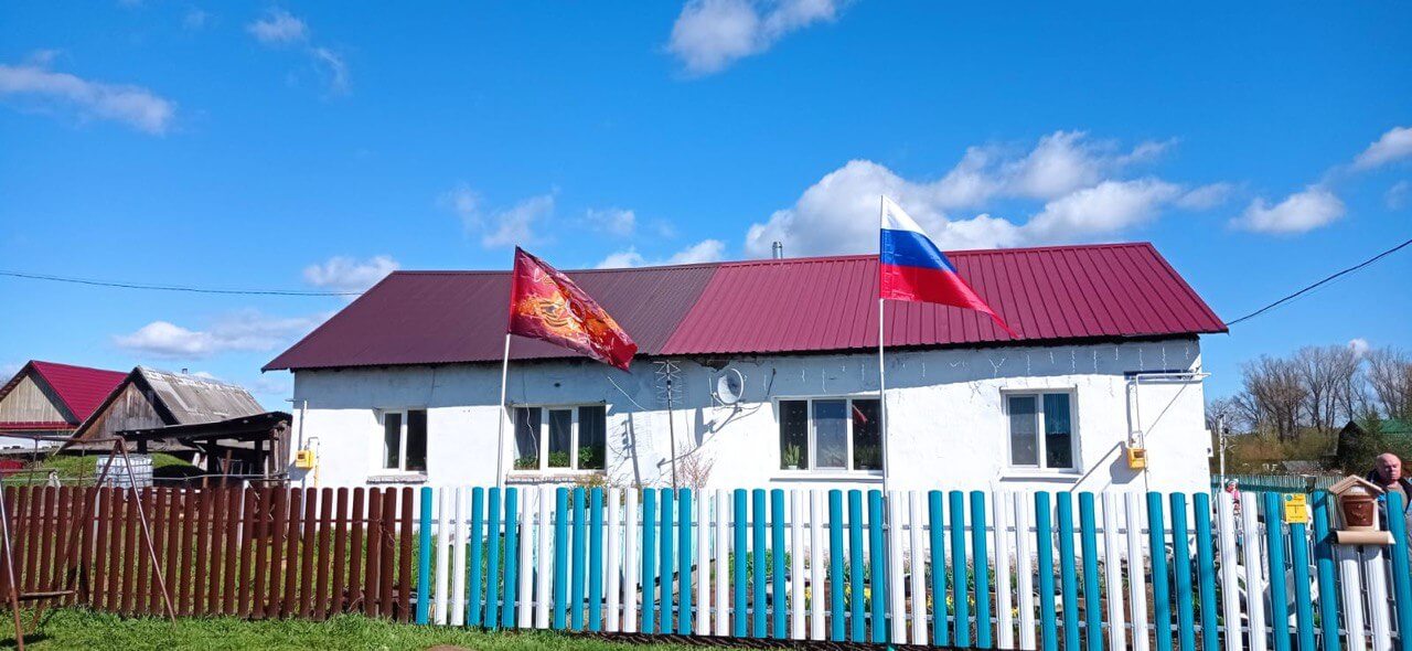 Забор из евроштакетника 16м RAL5021 Морская Волна, RAL9003 Белый в Нижнем Тагиле