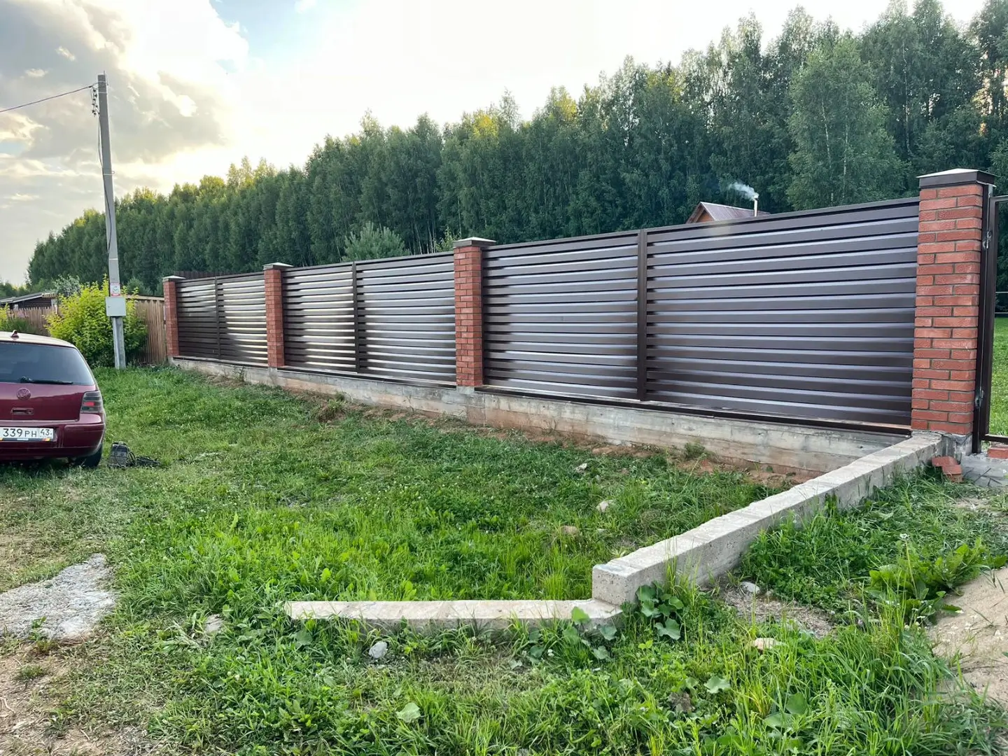 Забор-жалюзи из ламелей Хай-Тек 26м RAL8017/8017 Шоколад двусторонний в Нижнем Тагиле